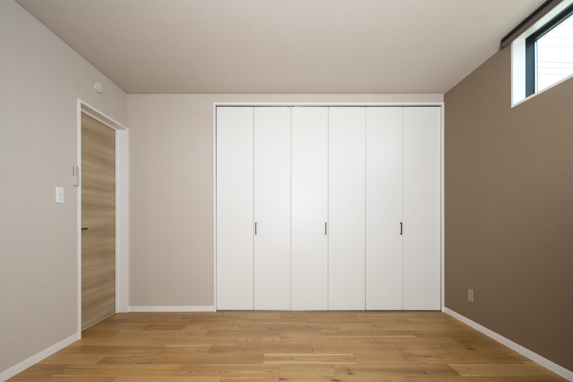 四季を感じるランドリーハウスのBedroom