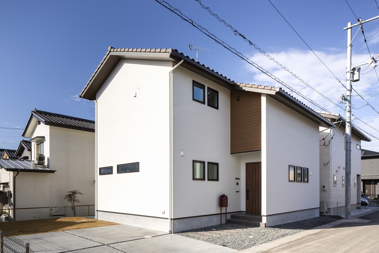 福山市の注文住宅｜今井住建の施工事例ギャラリー「ぬり壁のようなサイディング」