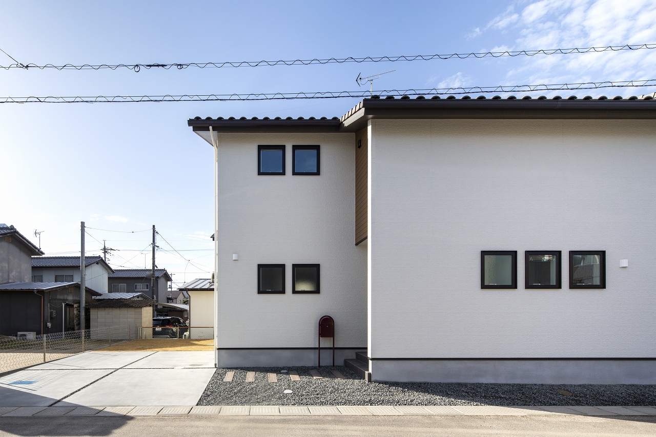 福山市の注文住宅｜今井住建の施工事例ギャラリー「窓の位置はなるべく合わせたいもの」